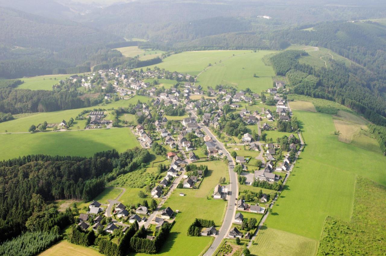 Ferienhaus Astenblick - Ideal Fuer Weihnachtsfeiern Und Familienfeiern Bietet Schlafplaetze Fuer Bis Zu 35 Personen Villa Winterberg Exterior photo